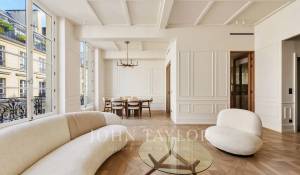Sale Apartment Paris 1er