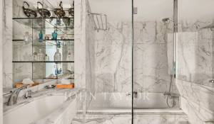 Sale Apartment Paris 1er