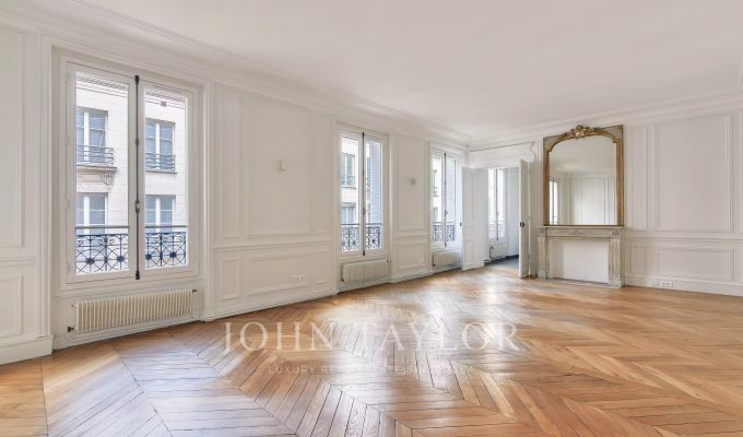 Sale Apartment Paris 1er