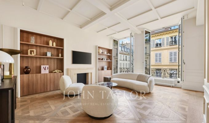Sale Apartment Paris 1er