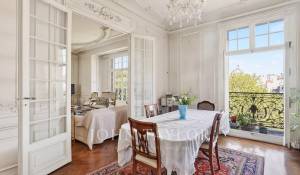 Sale Apartment Paris 3ème