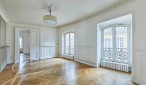 Sale Apartment Paris 4ème