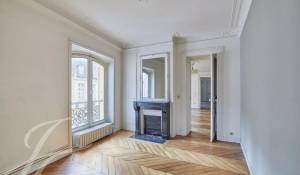 Sale Apartment Paris 4ème
