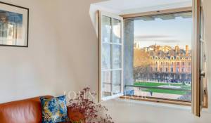 Sale Apartment Paris 4ème