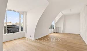 Sale Apartment Paris 4ème