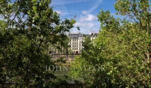 Sale Apartment Paris 4ème