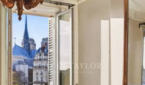 Sale Apartment Paris 4ème