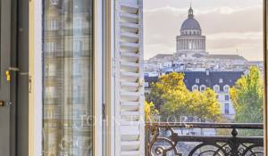 Sale Apartment Paris 4ème