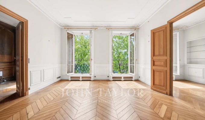 Sale Apartment Paris 4ème