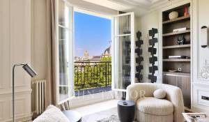 Sale Apartment Paris 7ème