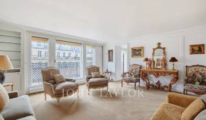 Sale Apartment Paris 7ème