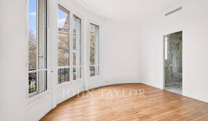 Sale Apartment Paris 7ème