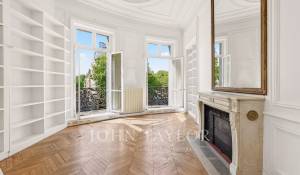 Sale Apartment Paris 7ème