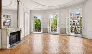 Sale Apartment Paris 7ème