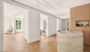Sale Apartment Paris 7ème