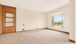 Sale Apartment Paris 7ème