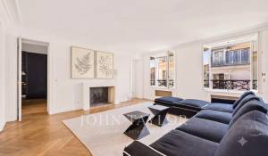 Sale Apartment Paris 7ème