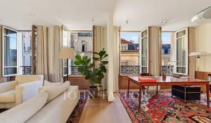 Sale Apartment Paris 7ème