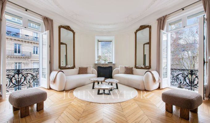 Sale Apartment Paris 7ème