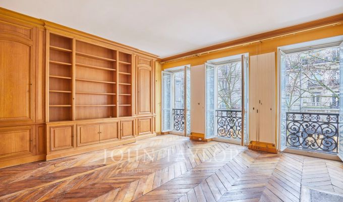 Sale Apartment Paris 7ème