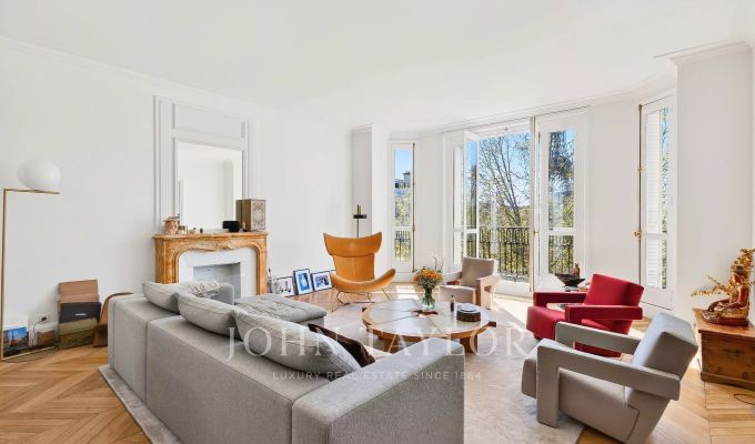 Sale Apartment Paris 7ème