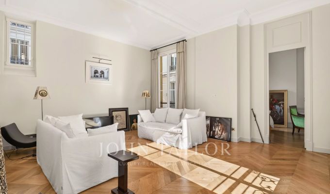 Sale Apartment Paris 7ème