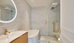 Sale Apartment Paris 8ème