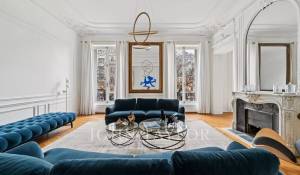 Sale Apartment Paris 8ème