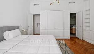 Sale Apartment Paris 8ème