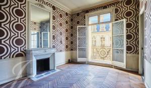 Sale Apartment Paris 8ème