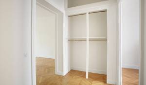 Sale Apartment Paris 8ème