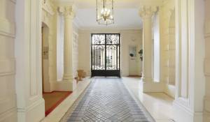 Sale Apartment Paris 8ème