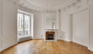 Sale Apartment Paris 8ème