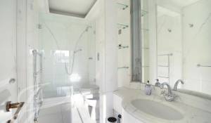 Sale Apartment Paris 8ème