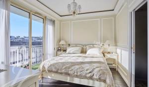 Sale Apartment Paris 8ème