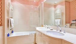 Sale Apartment Paris 8ème