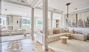 Sale Apartment Paris 8ème