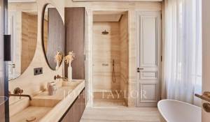 Sale Apartment Paris 8ème