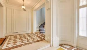 Sale Apartment Paris 8ème
