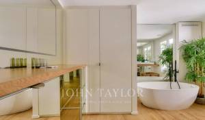 Sale Apartment Paris 8ème