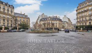 Sale Apartment Paris 8ème
