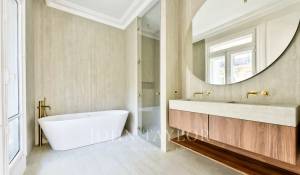 Sale Apartment Paris 8ème