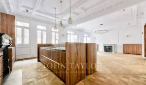 Sale Apartment Paris 8ème