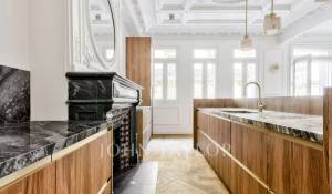 Sale Apartment Paris 8ème