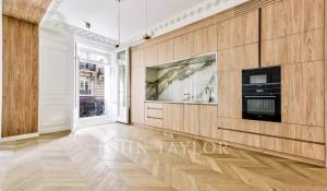 Sale Apartment Paris 8ème