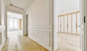 Sale Apartment Paris 8ème