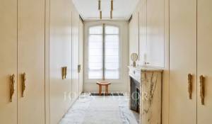 Sale Apartment Paris 8ème