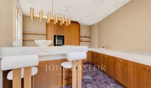 Sale Apartment Paris 8ème