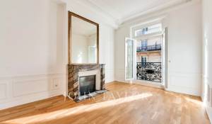 Sale Apartment Paris 8ème