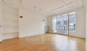 Sale Apartment Paris 8ème